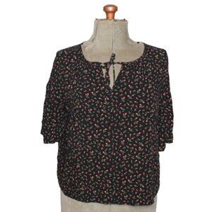 30 Levis Black &Pink Floral Blouse Size Small